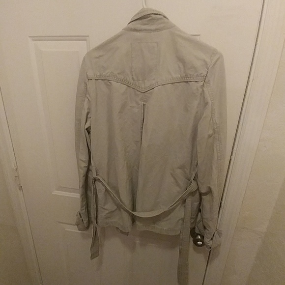 Jaket - Picture 2 of 3